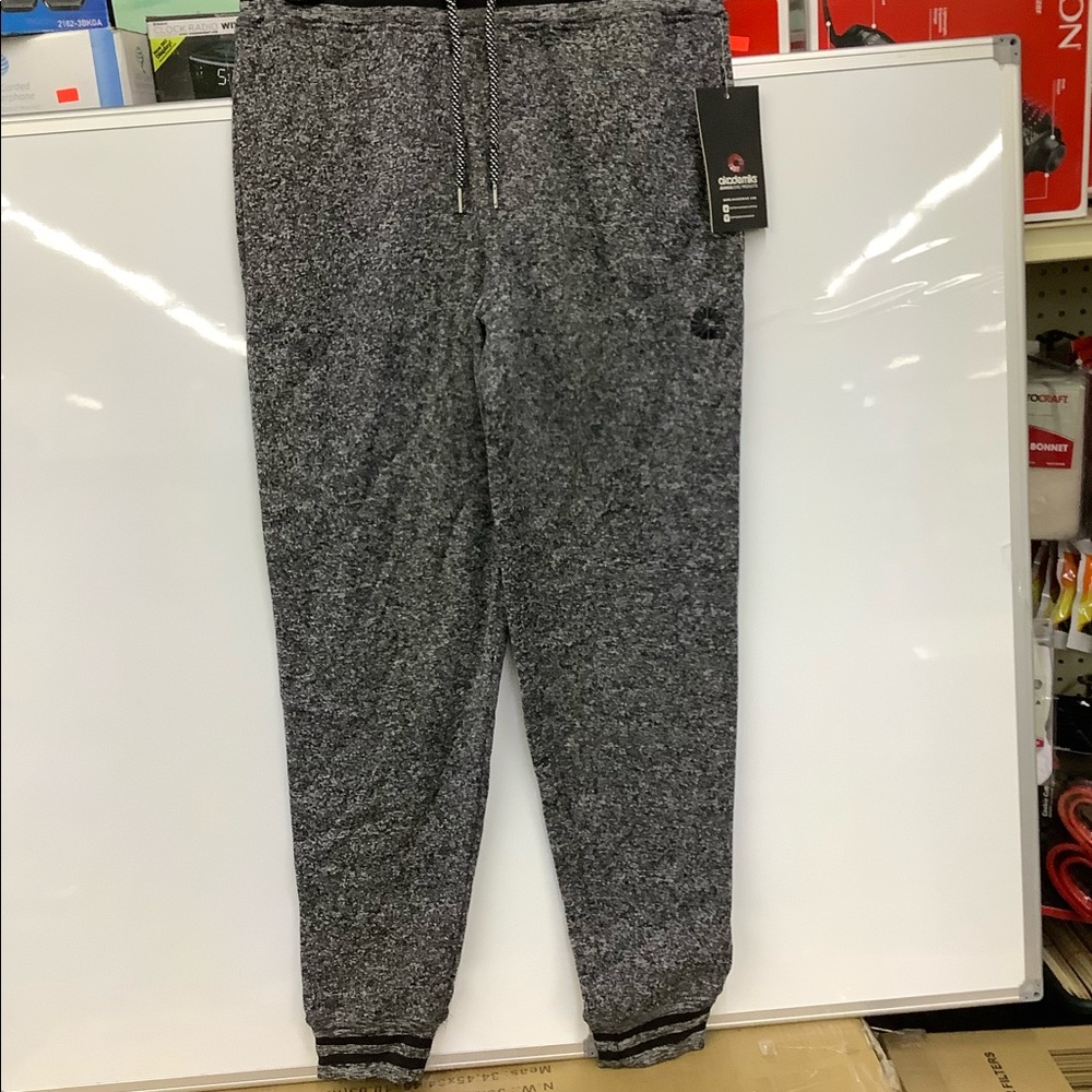 Akademiks pants